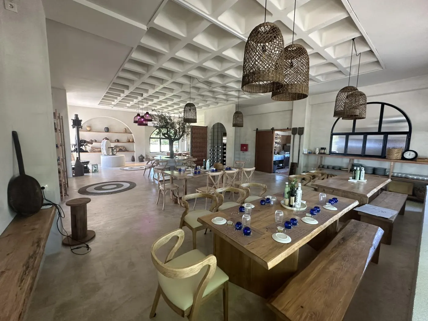 Αίθουσα ανακαινισμένου καταστήματος